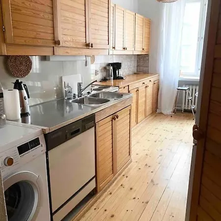 Ullanlinna Big In The Heart Of