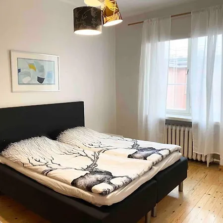 Ullanlinna Big In The Heart Of